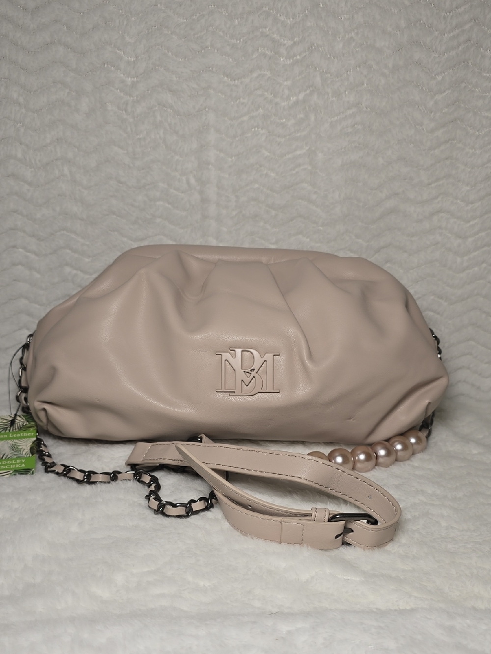 Badgley Mischka  Beige Ruched Wrapped Frame Clutch/Shoulder Bag with Pearl Chain